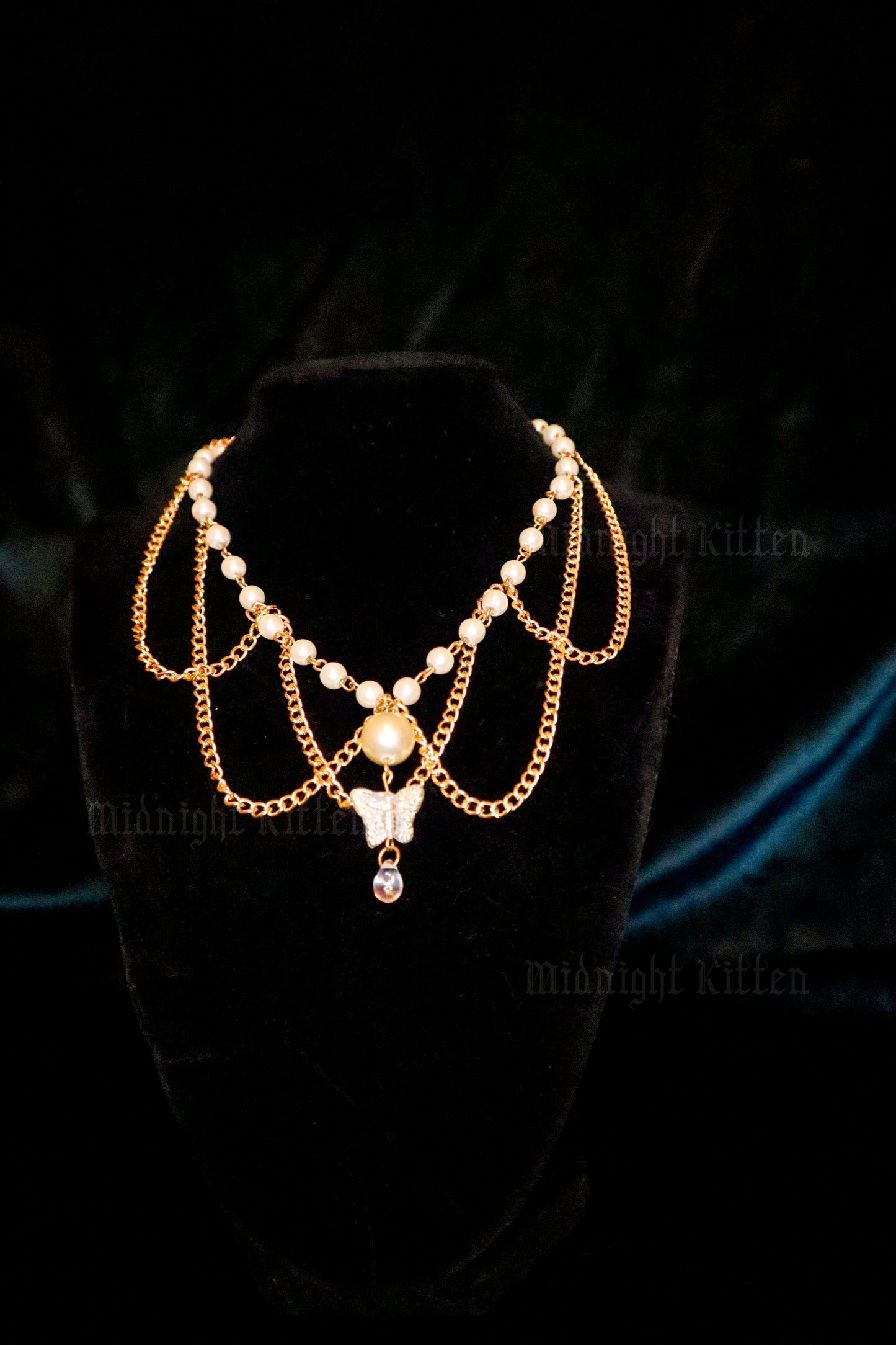 The Aurewing necklace